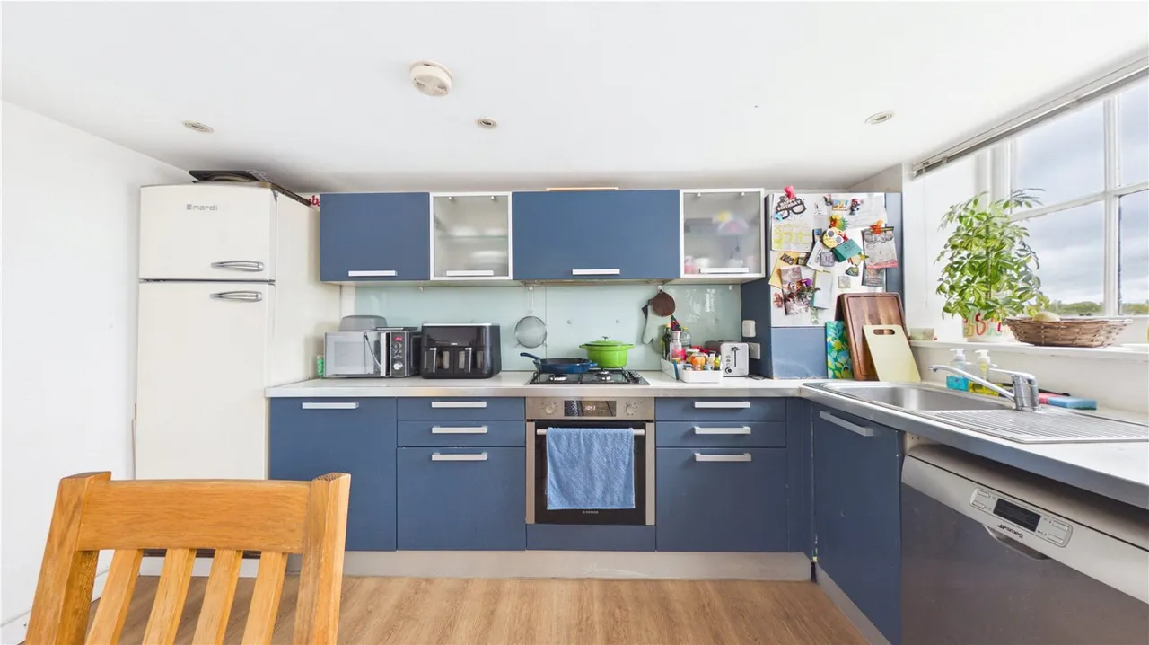 Gatton Road, London, SW17, photo 3
