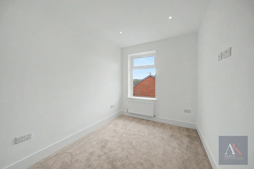 Thomas Street, Littleborough OL15 8PW, photo 11