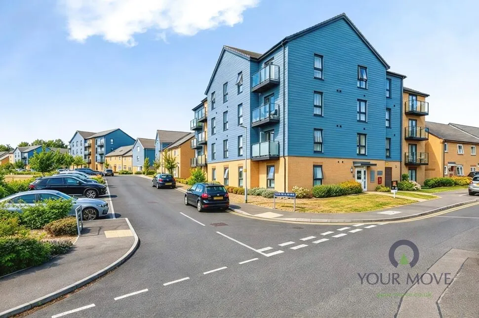 2 bed flat for sale, Church Street, Sittingbourne, ME10