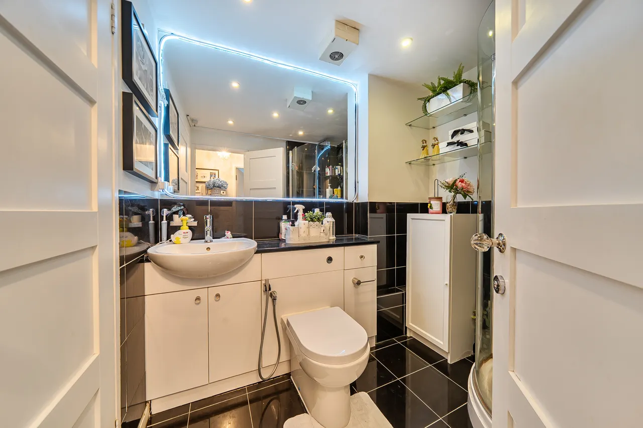 6 Rambler Court, 7 Swynford Gardens, London, photo 11