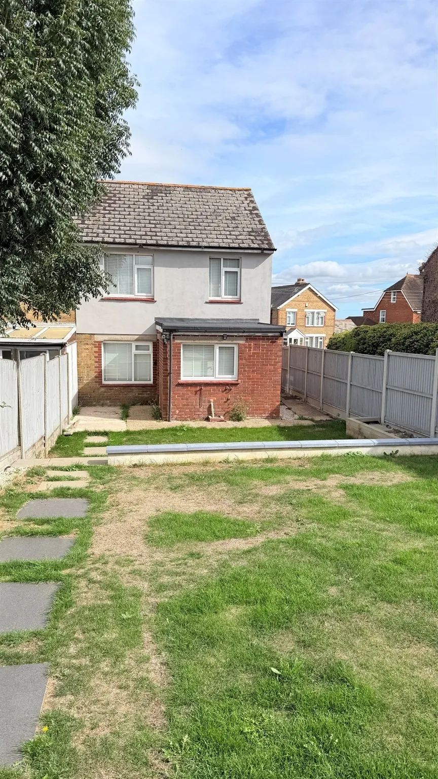3 bed house for sale — Shalmsford Street, Chartham, Canterbury