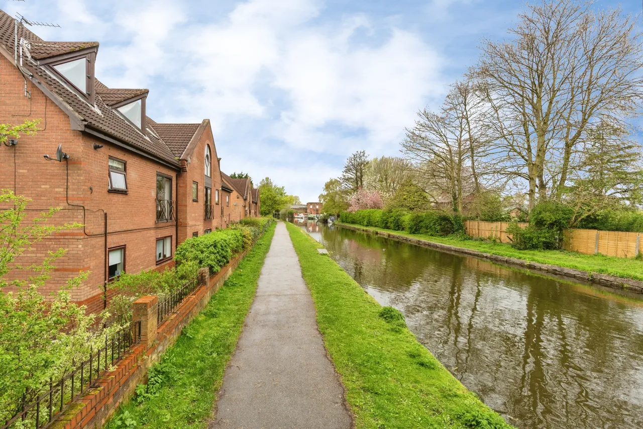 Hooten Lane, Leigh, WN7, photo 15