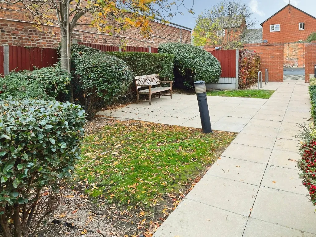 Swan Lane, Evesham, WR11, photo 10
