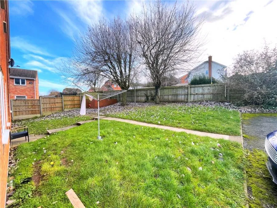 Henley Drive, Droitwich, WR9, photo 6