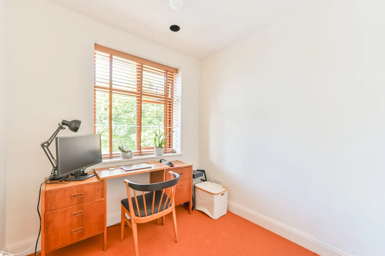 7 Elmside Road, Wembley, photo 10