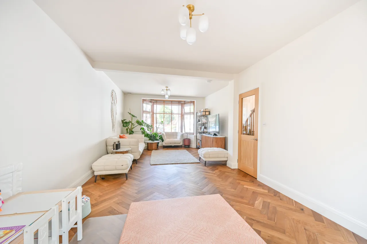 7 Elmside Road, Wembley, photo 9