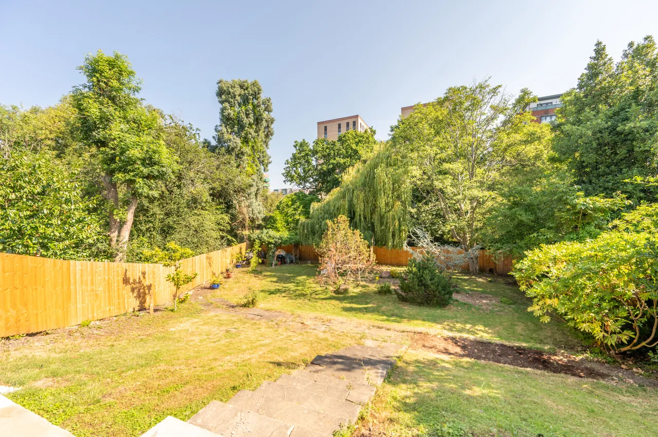 7 Elmside Road, Wembley, photo 4