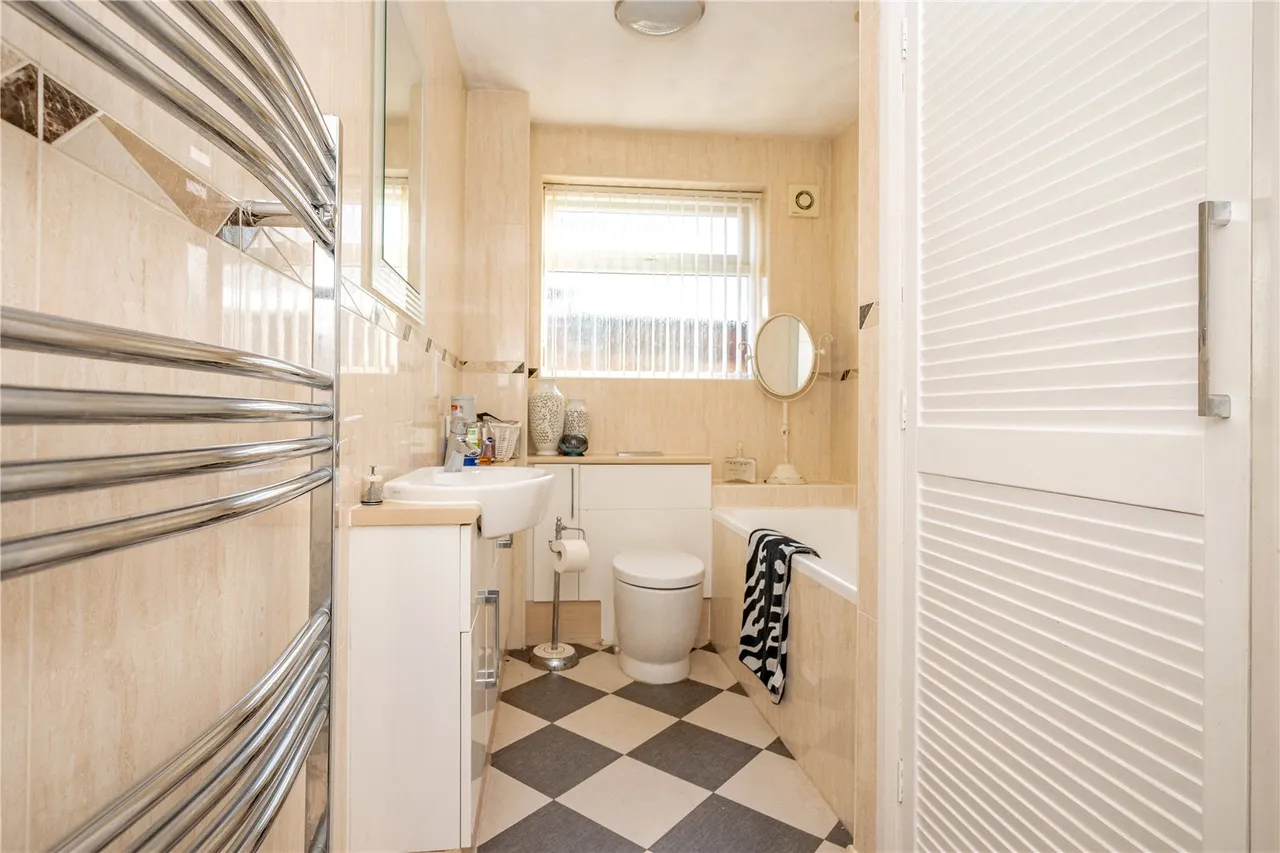 School Lane, Lickey End, B60, photo 16