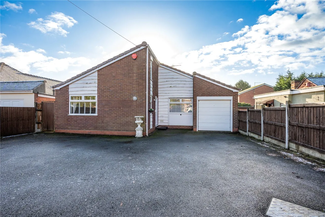 2 bed house for sale, School Lane, Lickey End, B60