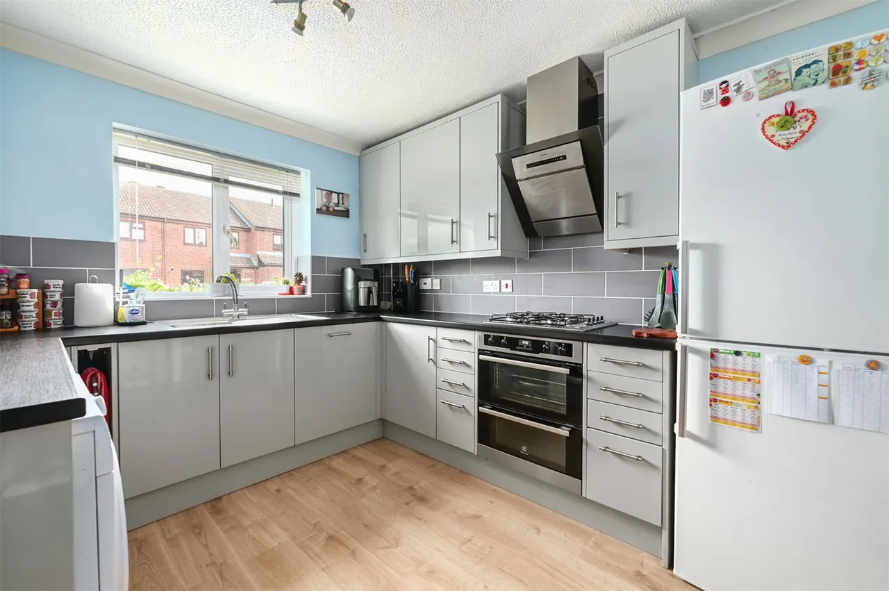 The Beeches, Ash Vale, Guildford, Surrey, GU12 5QR, photo 4