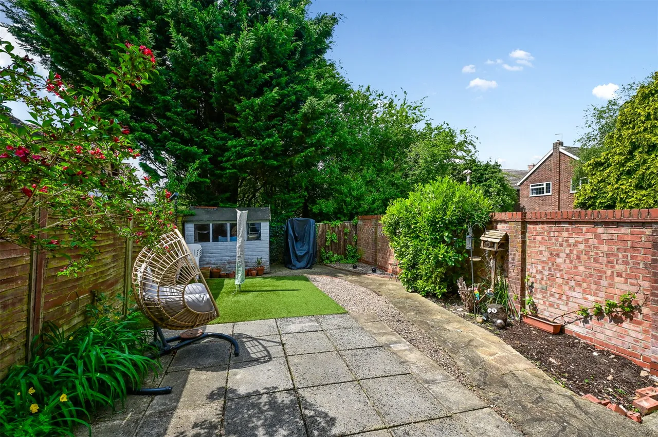 The Beeches, Ash Vale, Guildford, Surrey, GU12 5QR, photo 6