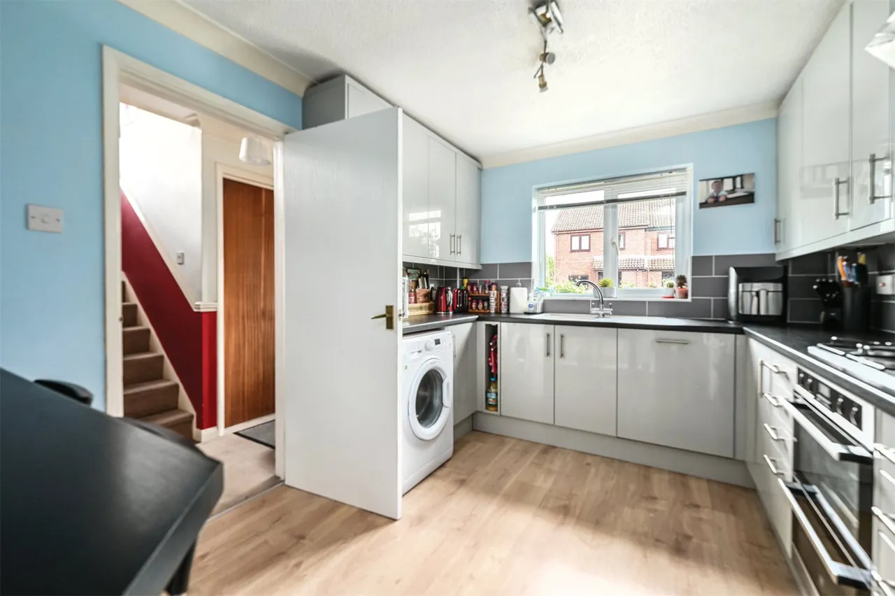 The Beeches, Ash Vale, Guildford, Surrey, GU12 5QR, photo 11