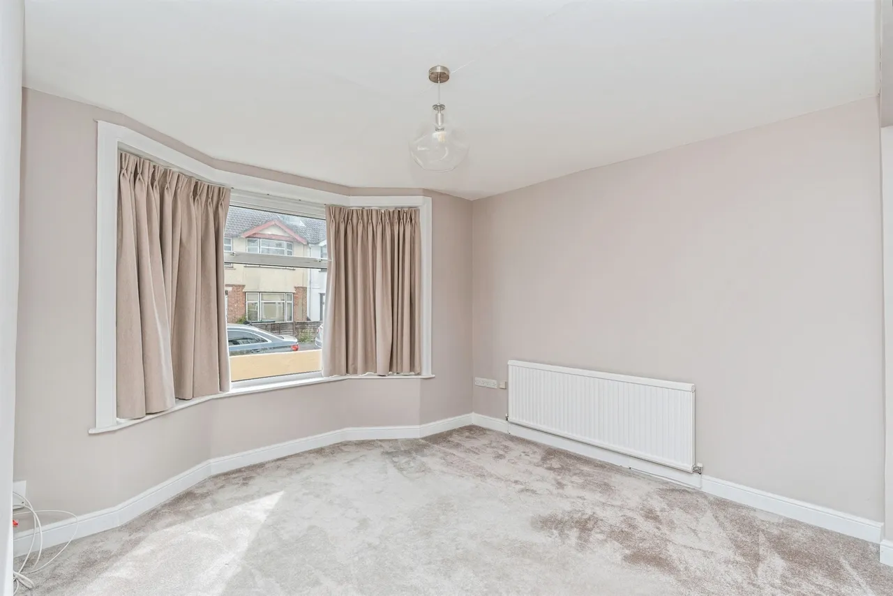 Downs Park Crescent, Totton, SO40, photo 14