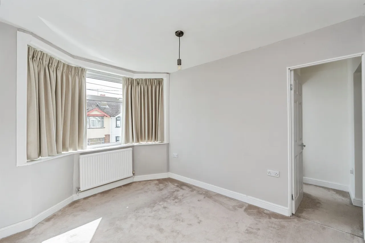 Downs Park Crescent, Totton, SO40, photo 15