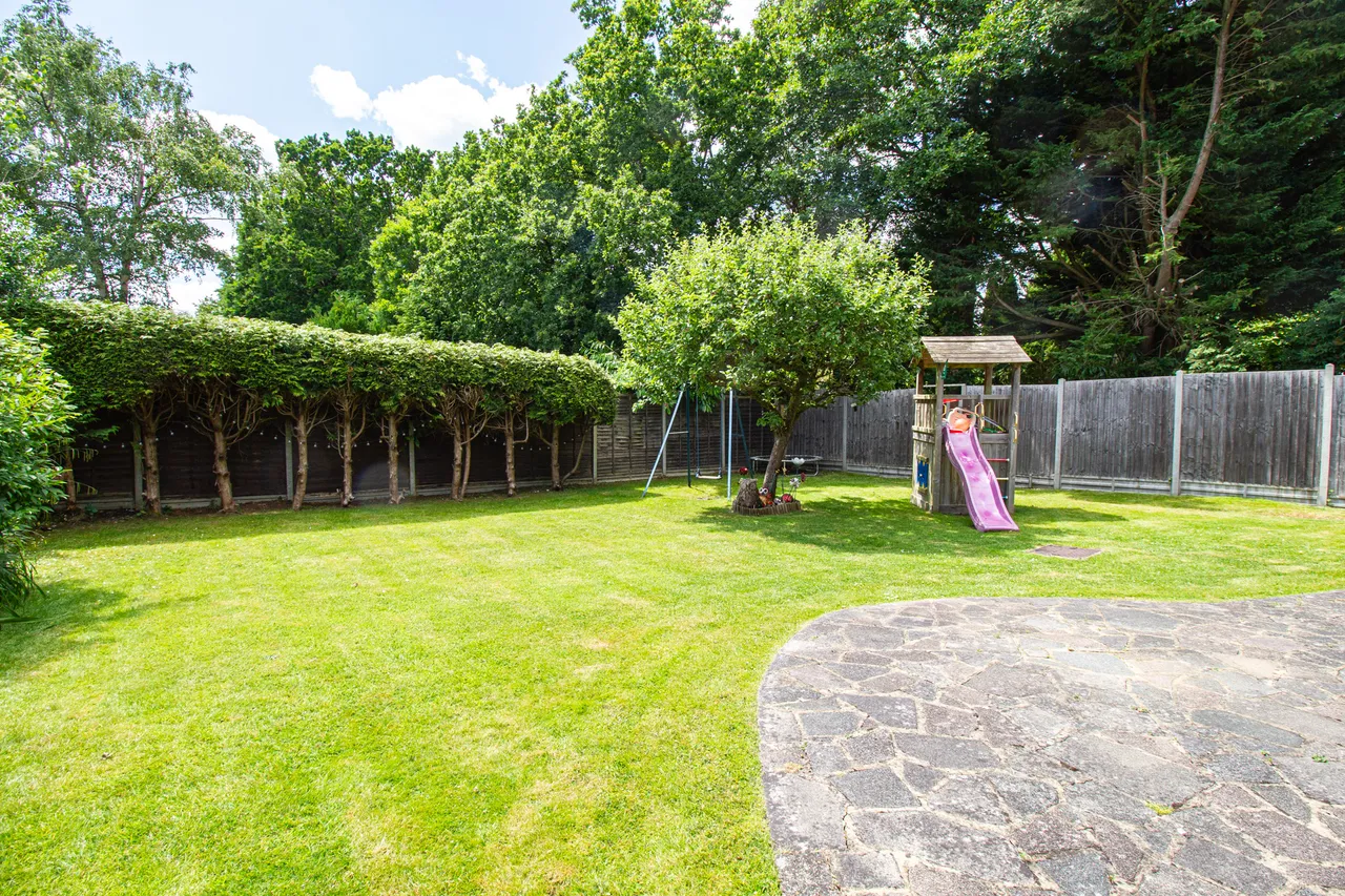 Avondale Road, Fleet, GU51 3BS, photo 2