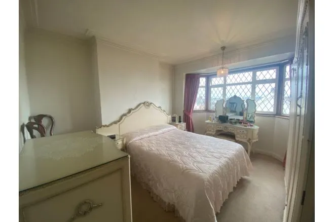 Lansdowne Road, London, E4, photo 16