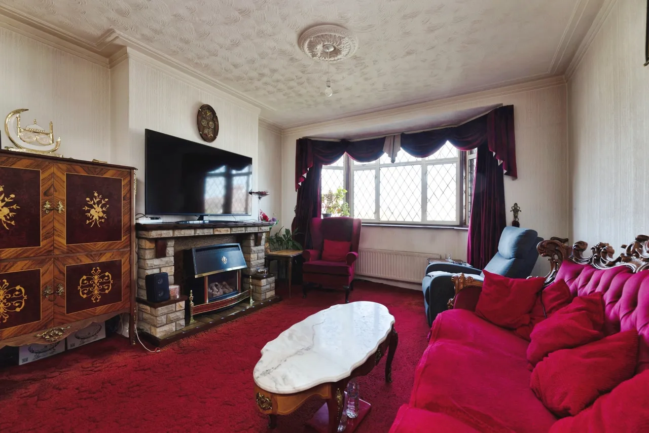 Lansdowne Road, London, E4, photo 10