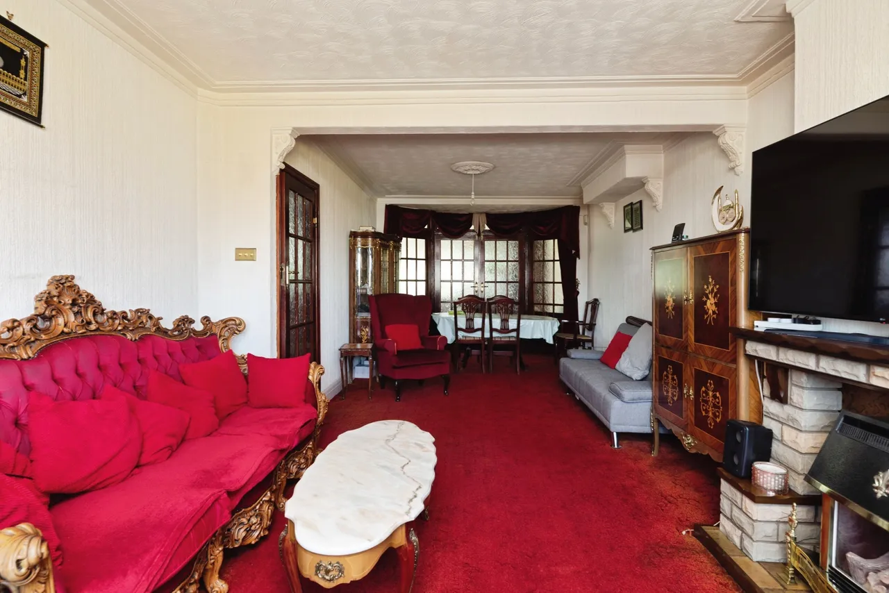 Lansdowne Road, London, E4, photo 8