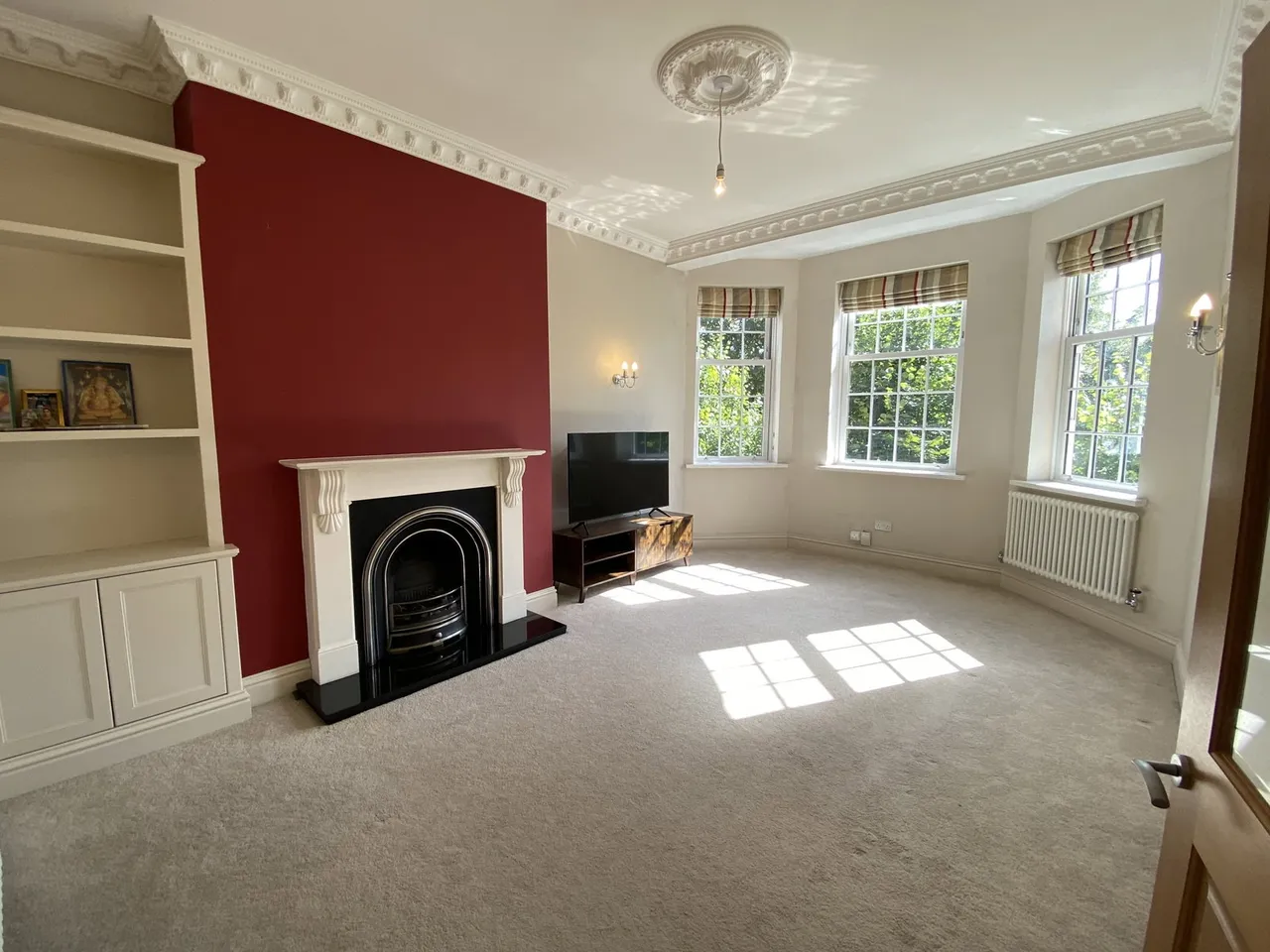 3 bed flat to rent — Cavendish Gardens, Trouville Road, SW4 8QW