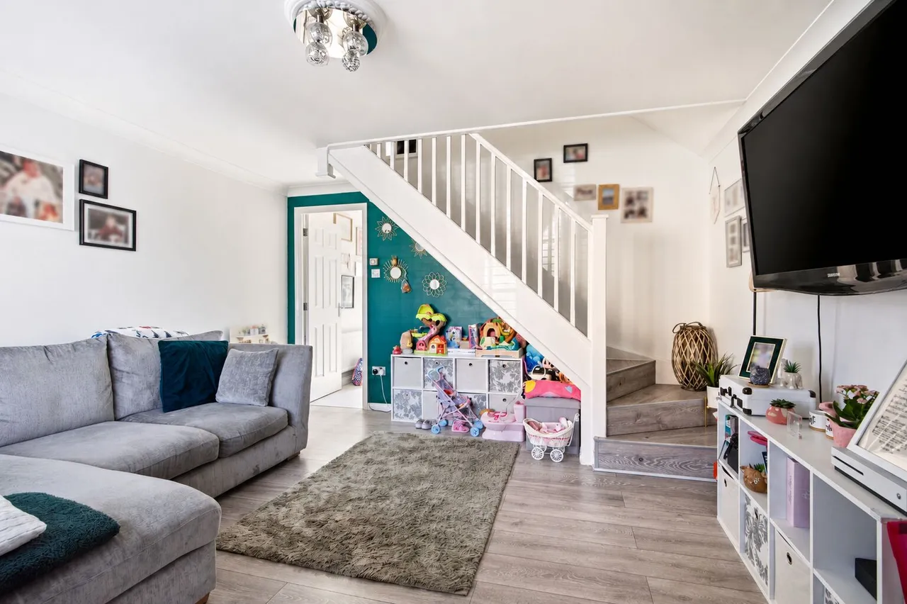 Tennyson Avenue, Houghton Regis, LU5, photo 4