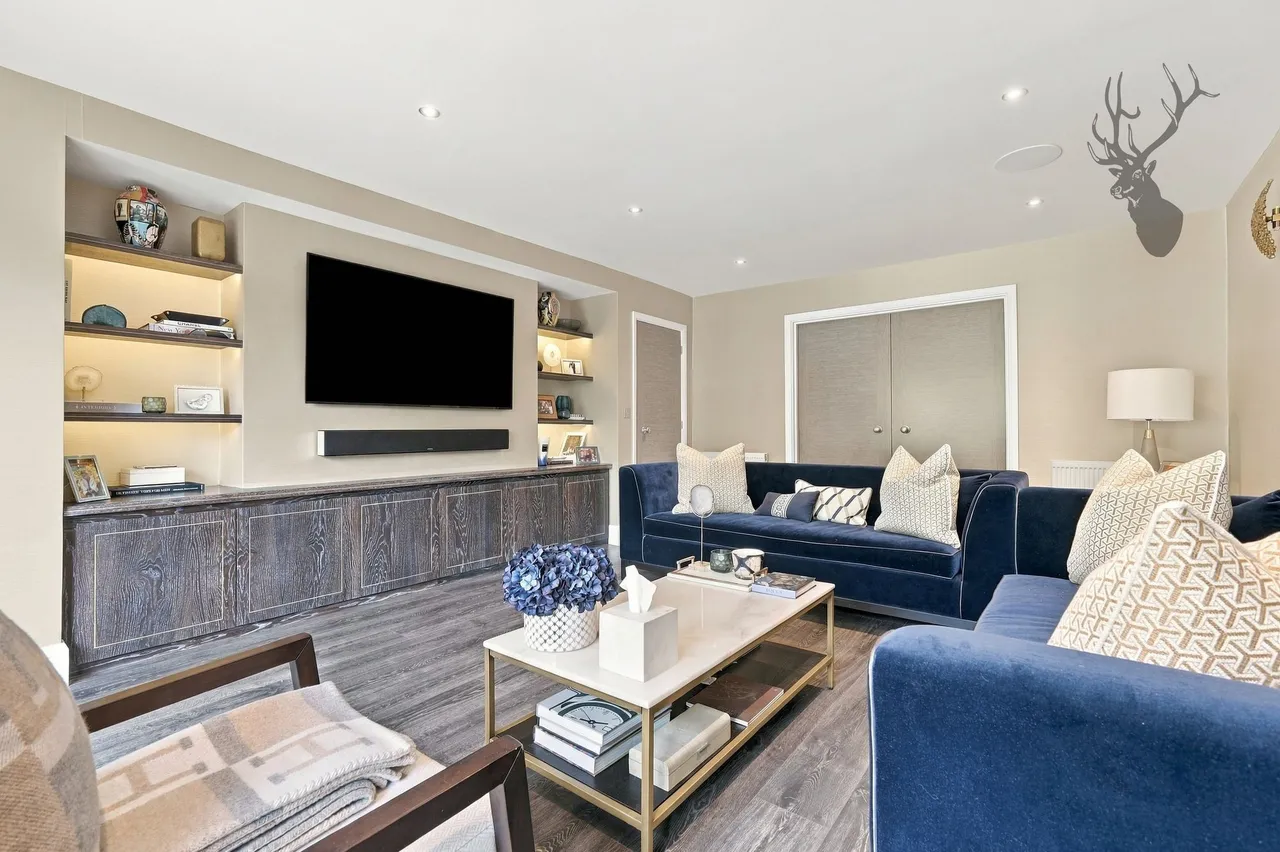 Church Lane, Loughton, IG10, photo 2