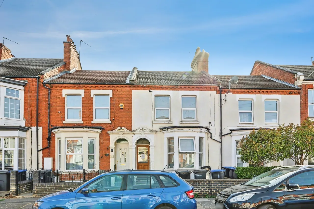 1 bed flat for sale — Adams Avenue, Northampton