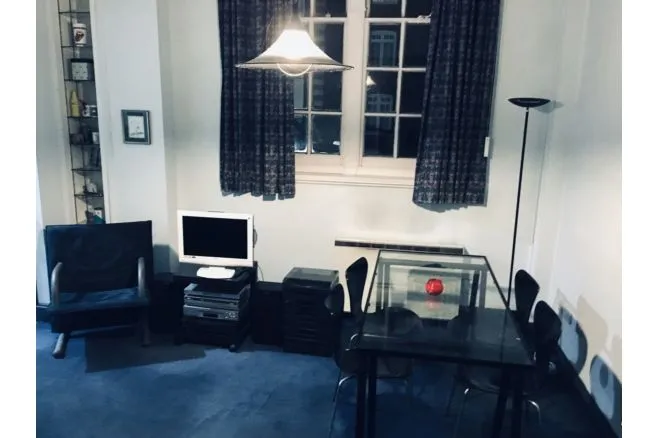 1 Crothall Close, London, photo 3