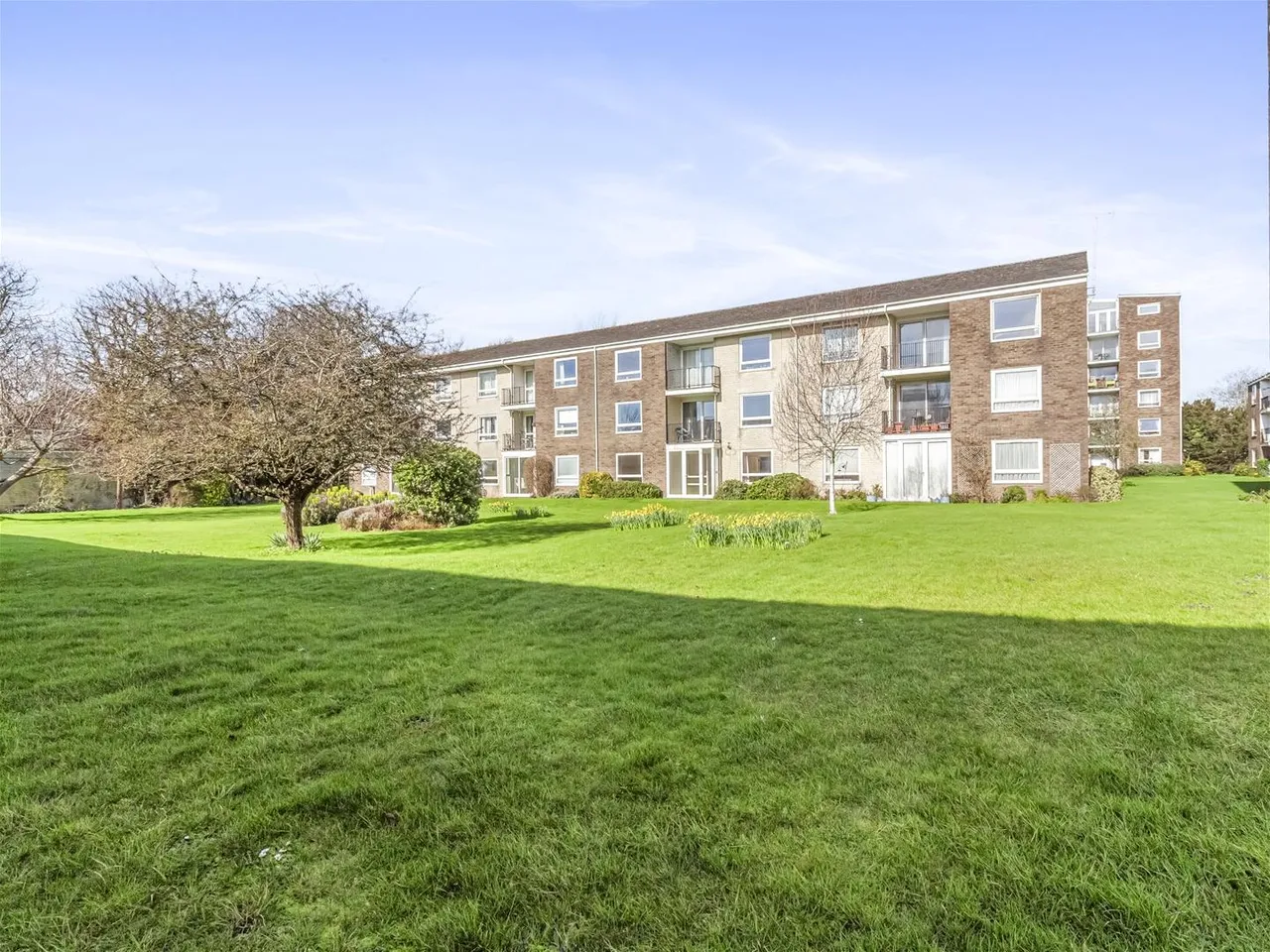 2 bed flat for sale — Pevensey Garden, Worthing