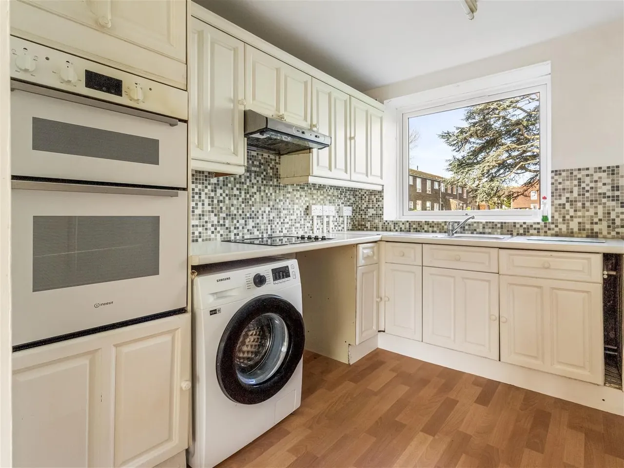 Pevensey Garden, Worthing, photo 9