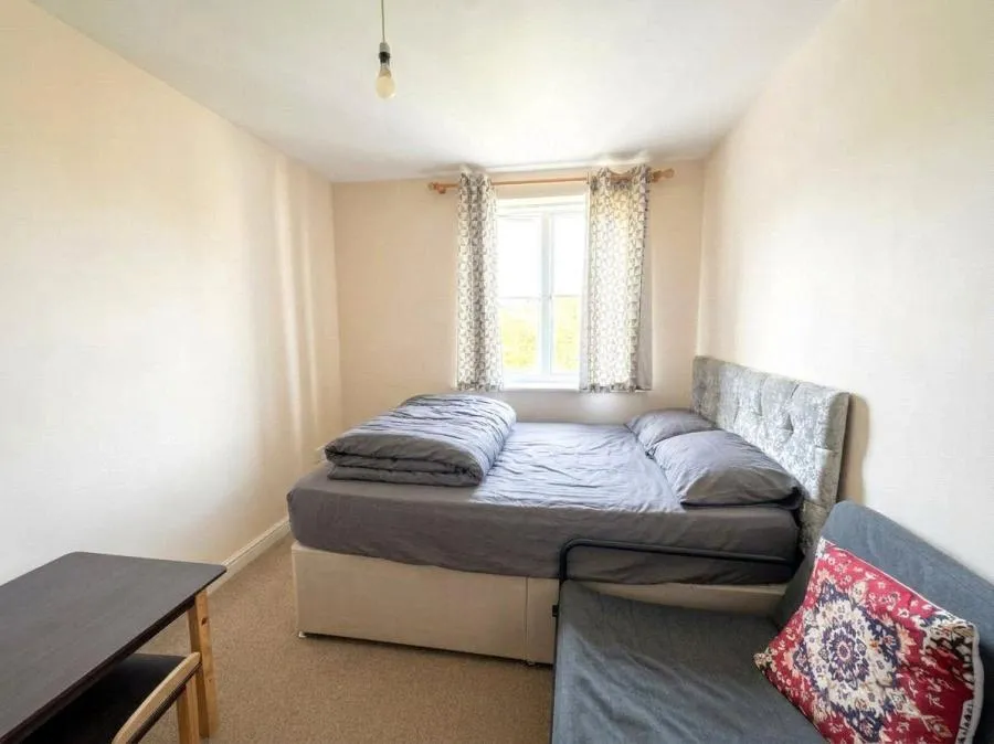 Tudor Way, Woking, GU21, photo 7