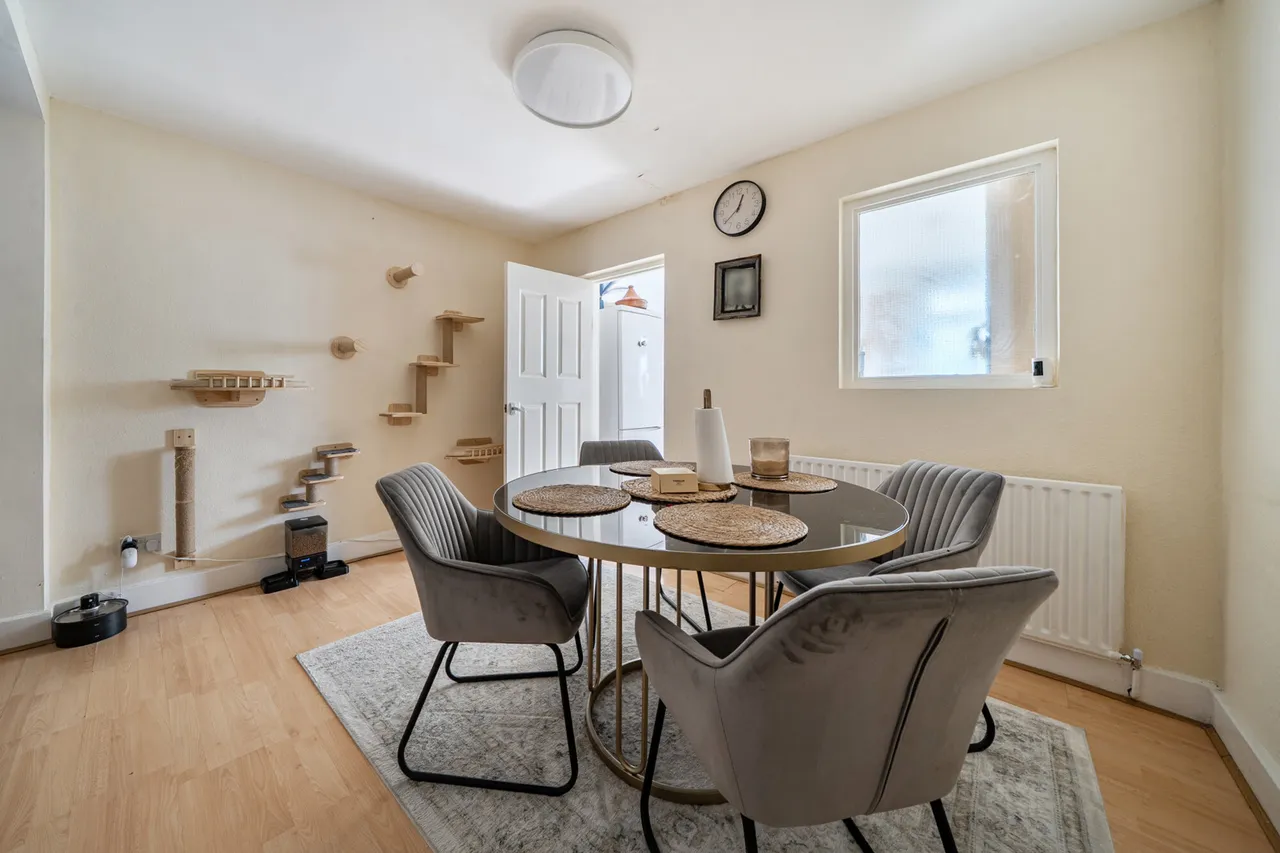 Mountfield Road, Ealing, W5, photo 12