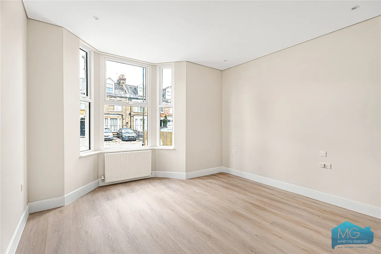 Parkhurst Road, London, N11, photo 5