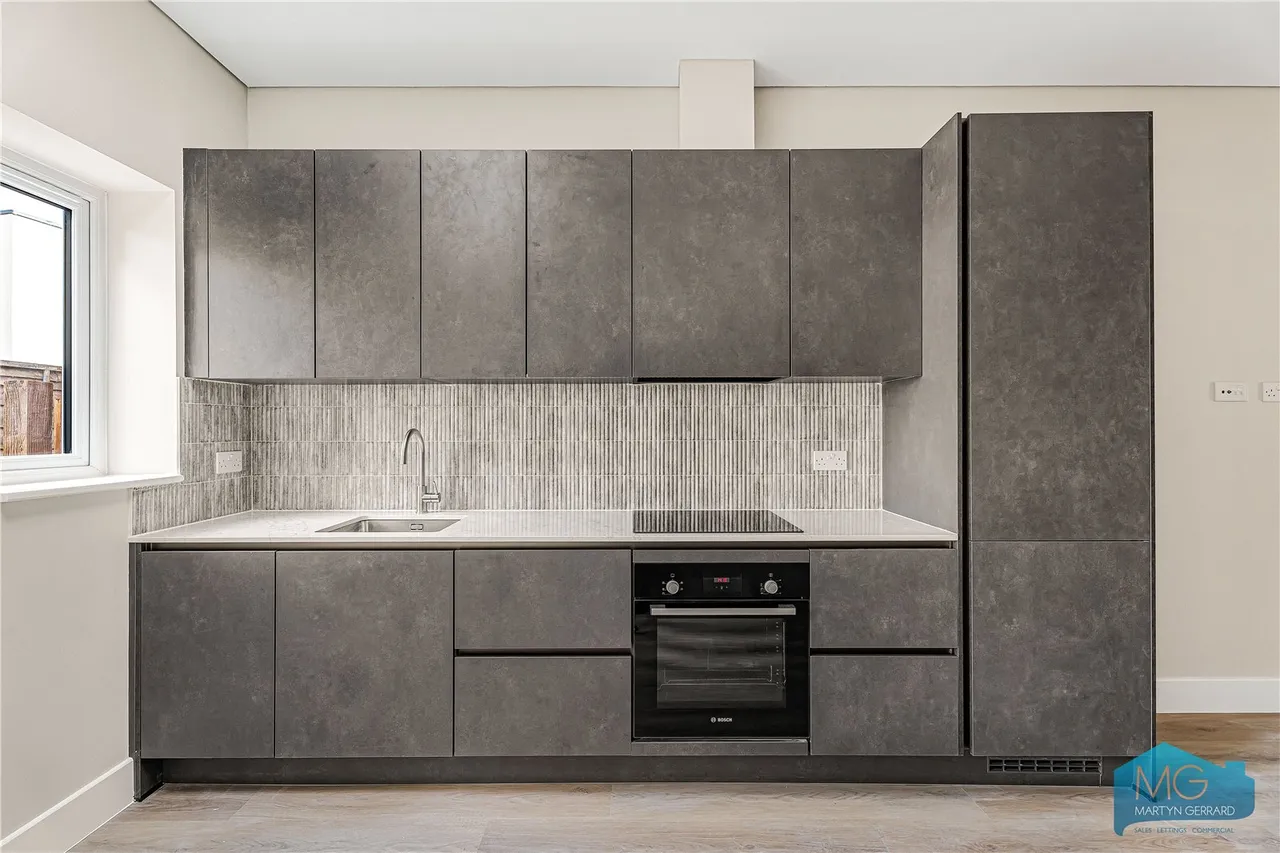 Parkhurst Road, London, N11, photo 9