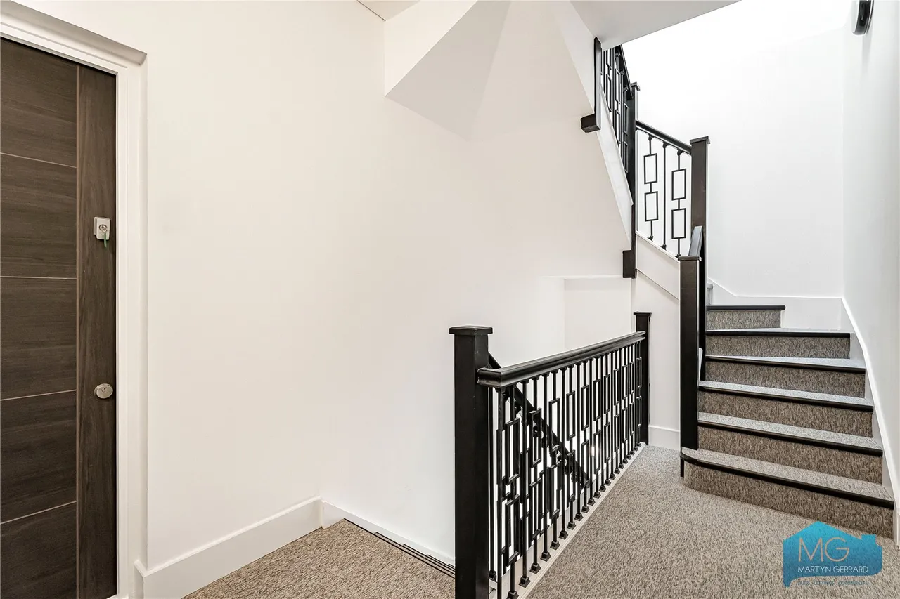 Parkhurst Road, London, N11, photo 14