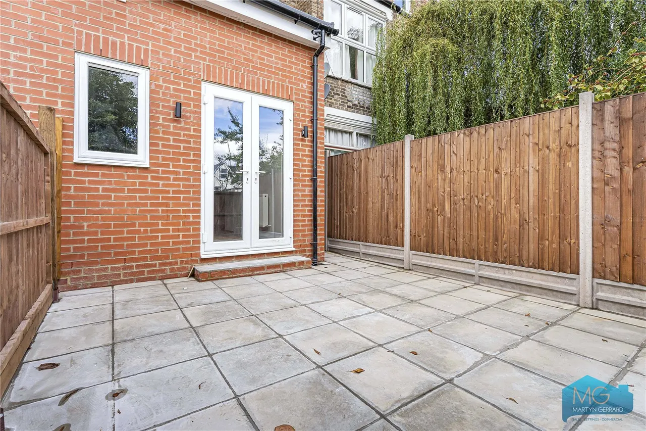 Parkhurst Road, London, N11, photo 18
