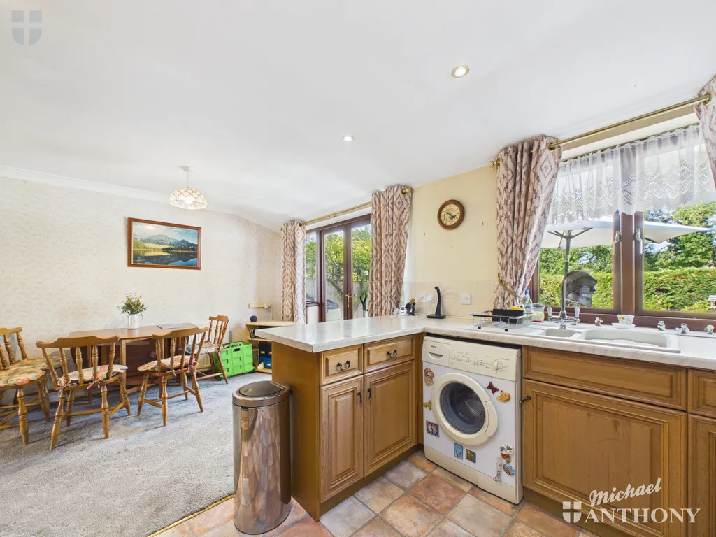 Dover Hedge, Aylesbury, HP21 7AH, photo 13