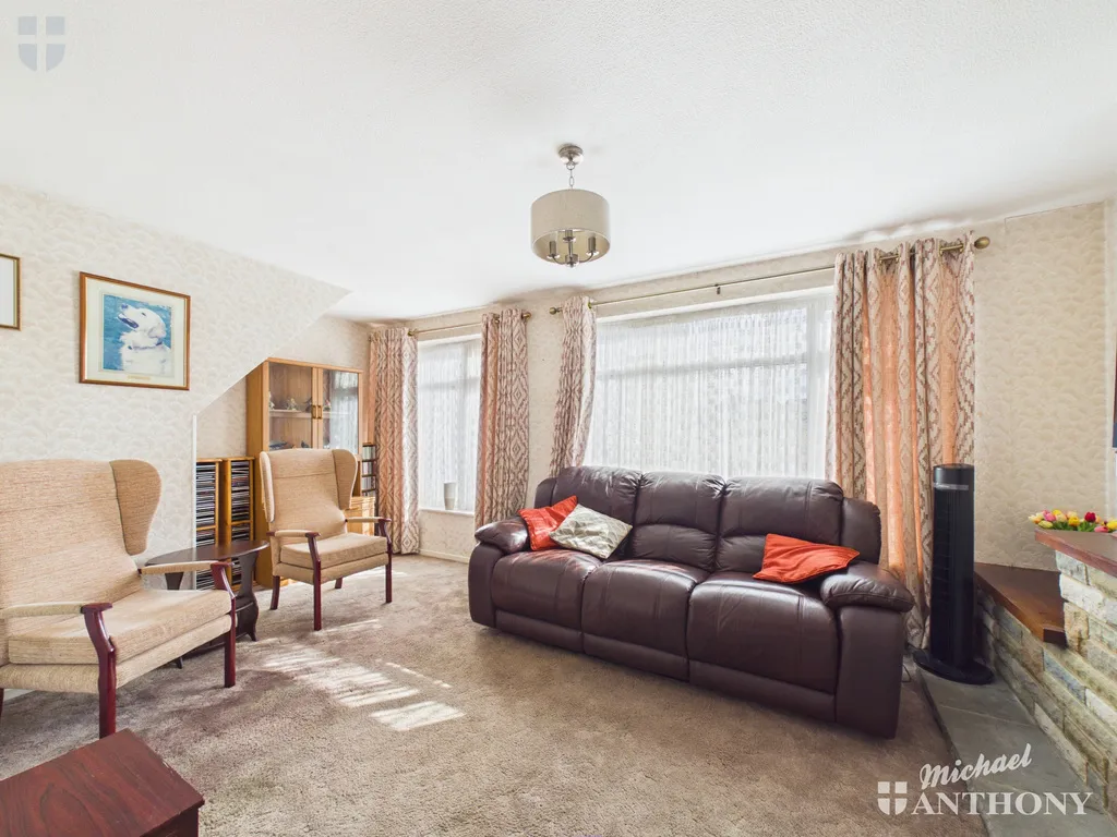 Dover Hedge, Aylesbury, HP21 7AH, photo 9