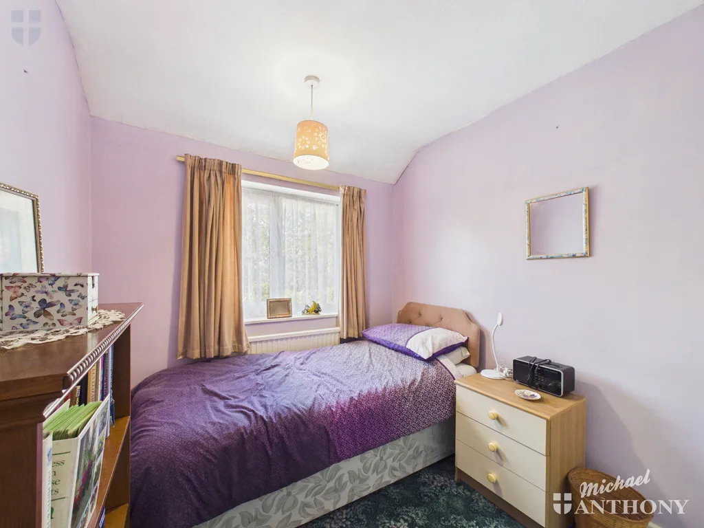 Dover Hedge, Aylesbury, HP21 7AH, photo 7