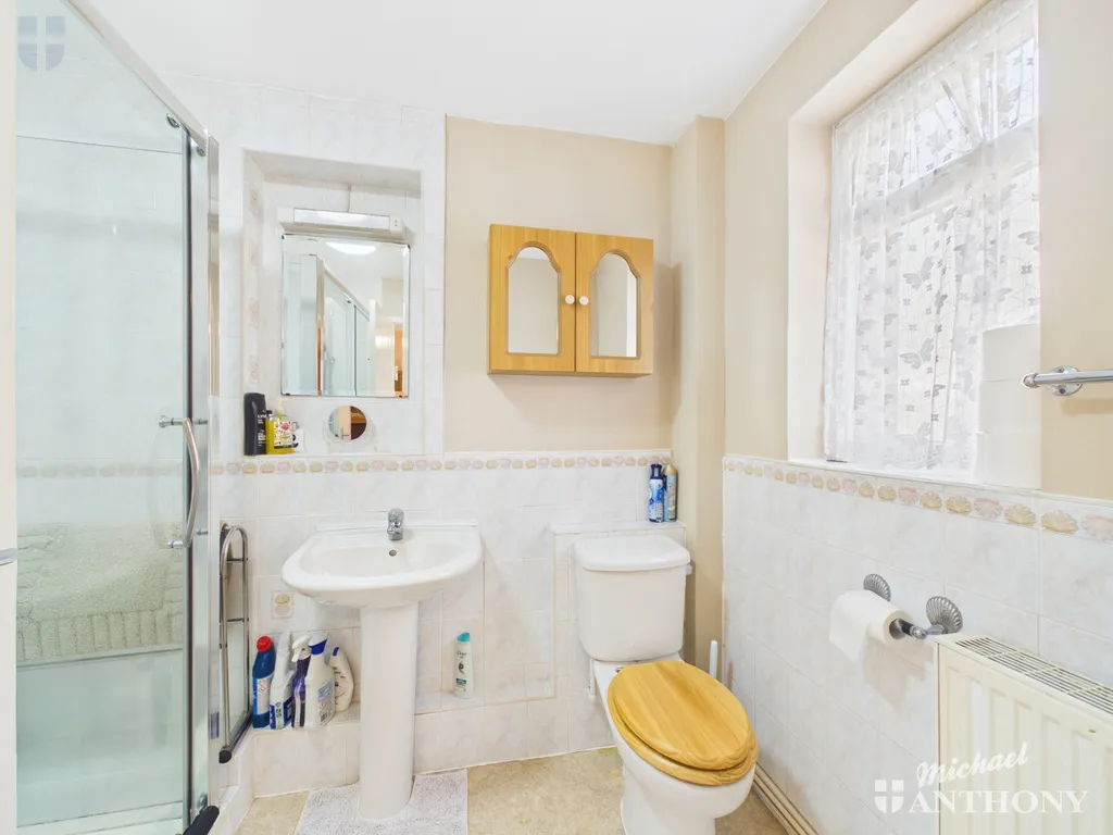 Dover Hedge, Aylesbury, HP21 7AH, photo 8