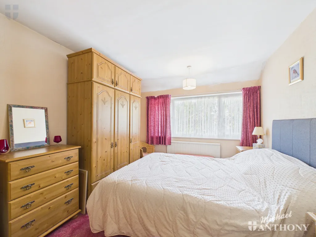 Dover Hedge, Aylesbury, HP21 7AH, photo 5