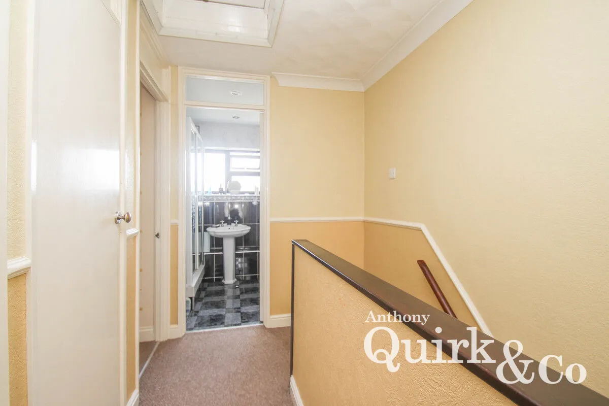 Ballards Walk, Basildon, SS15, photo 8