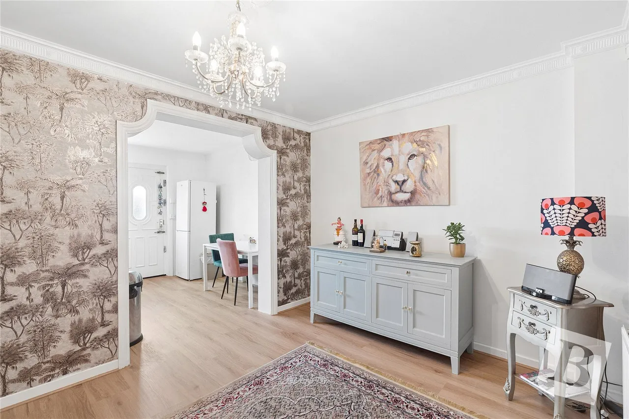 Edison Avenue, Hornchurch, RM12, photo 8