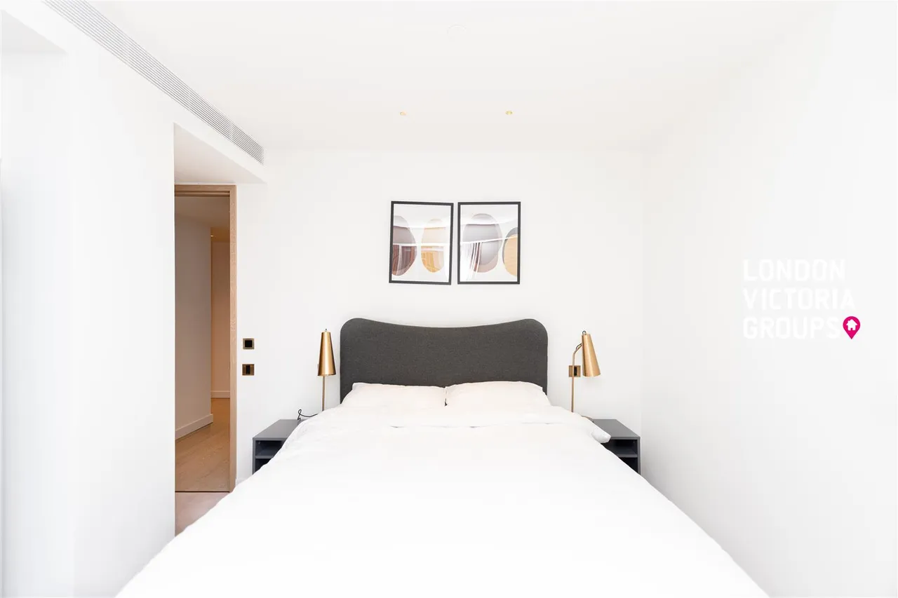 Nine Elms Lane, London, photo 15
