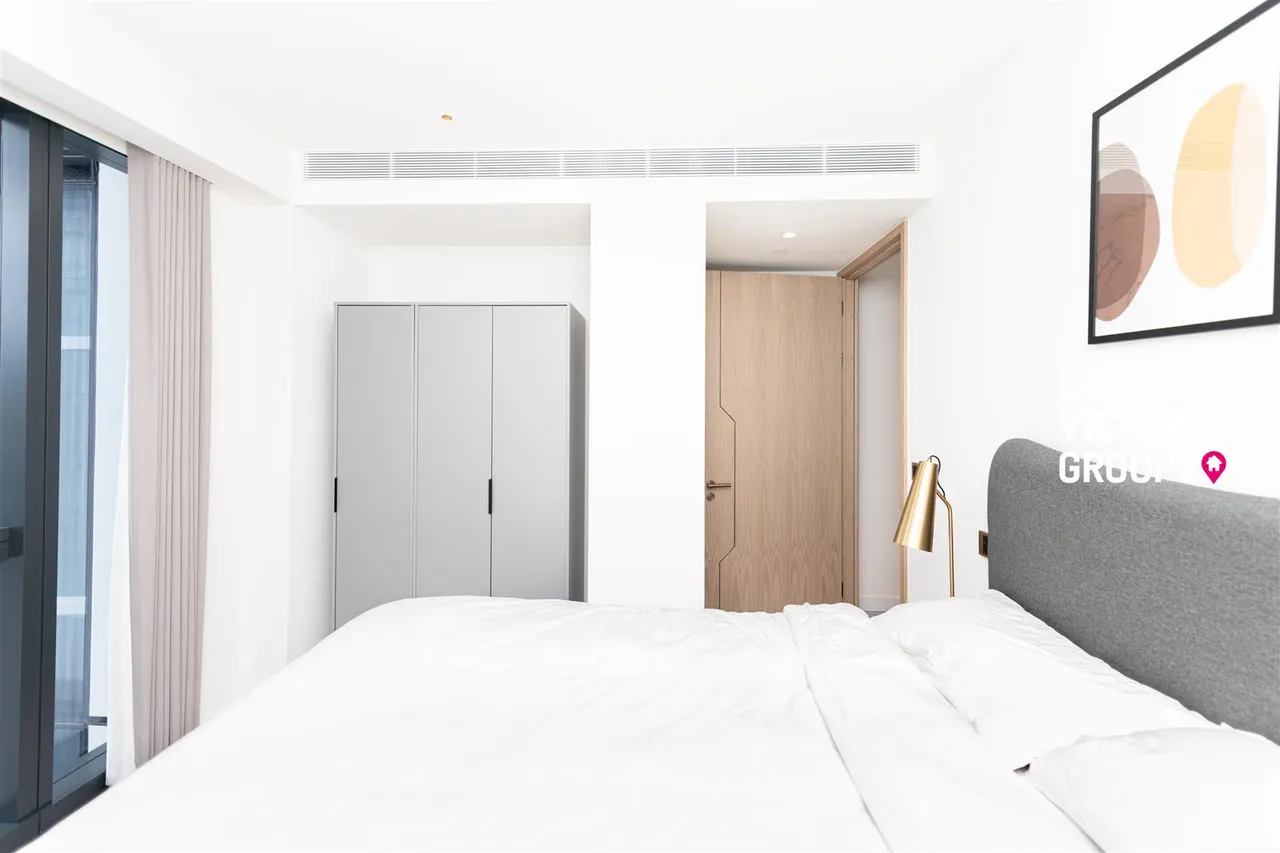 Nine Elms Lane, London, photo 17