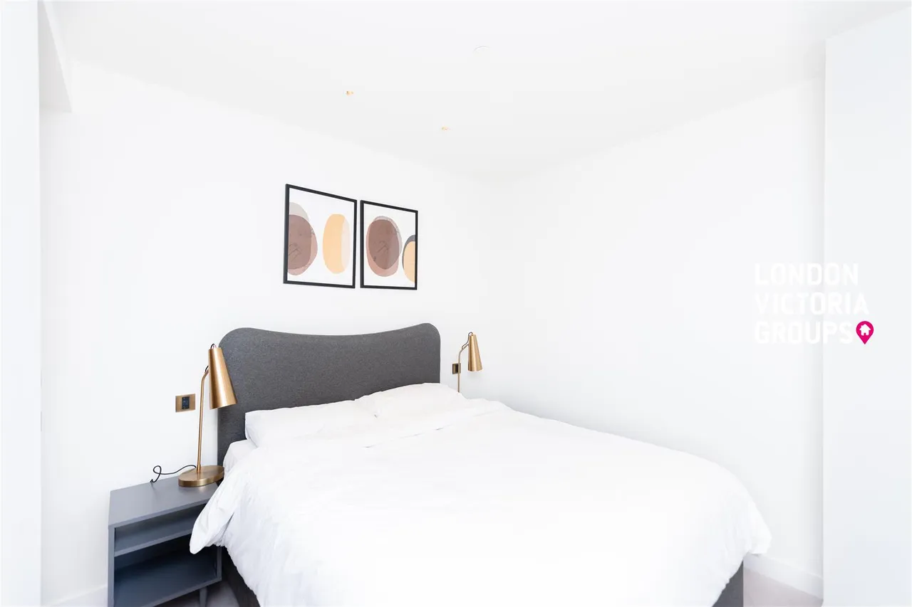 Nine Elms Lane, London, photo 11