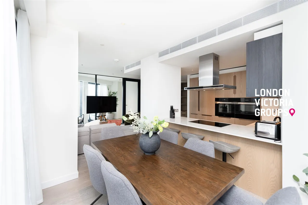 Nine Elms Lane, London, photo 9