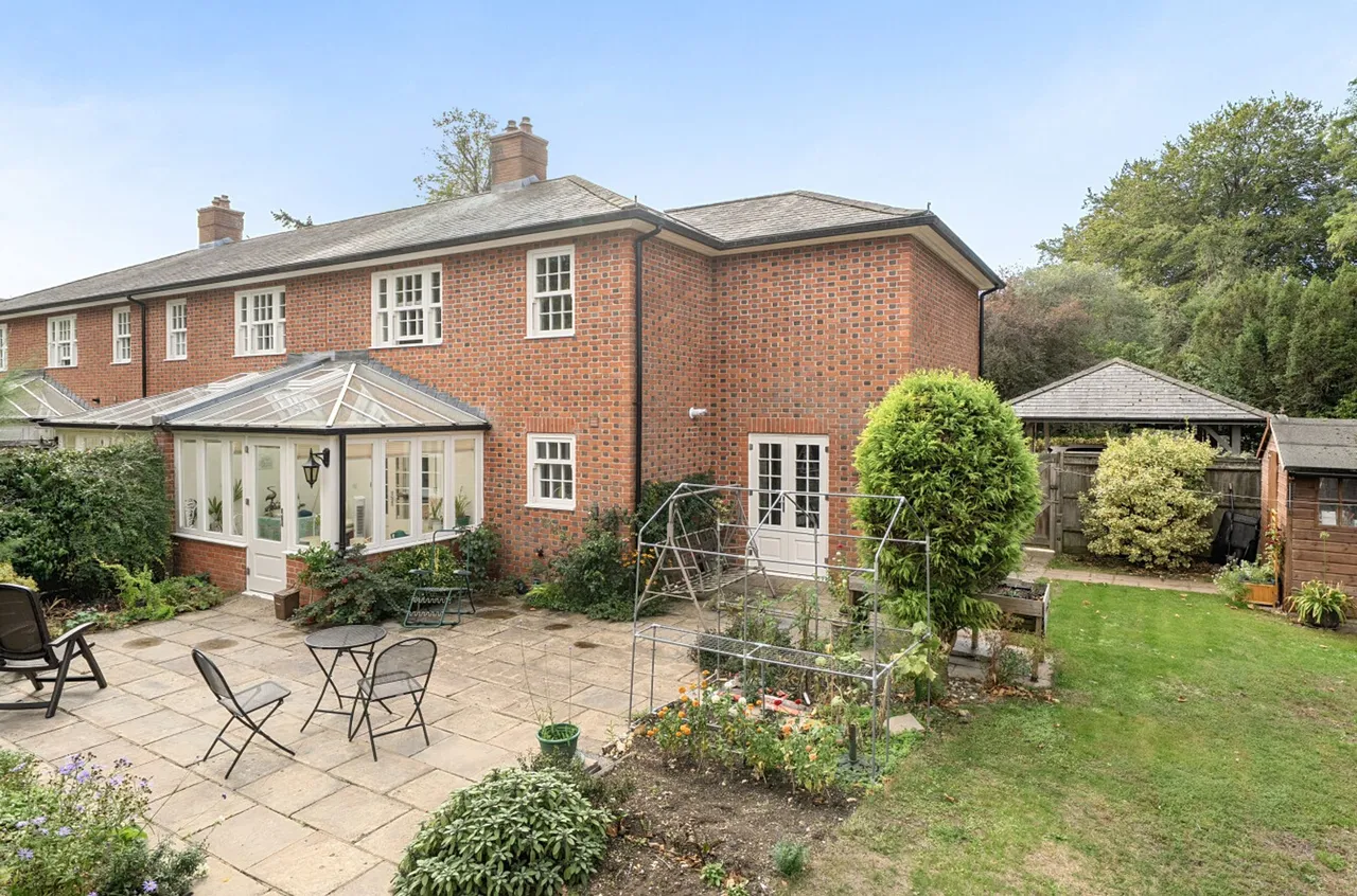 3 bed property for sale, Chantry Hall, Westbourne, PO10