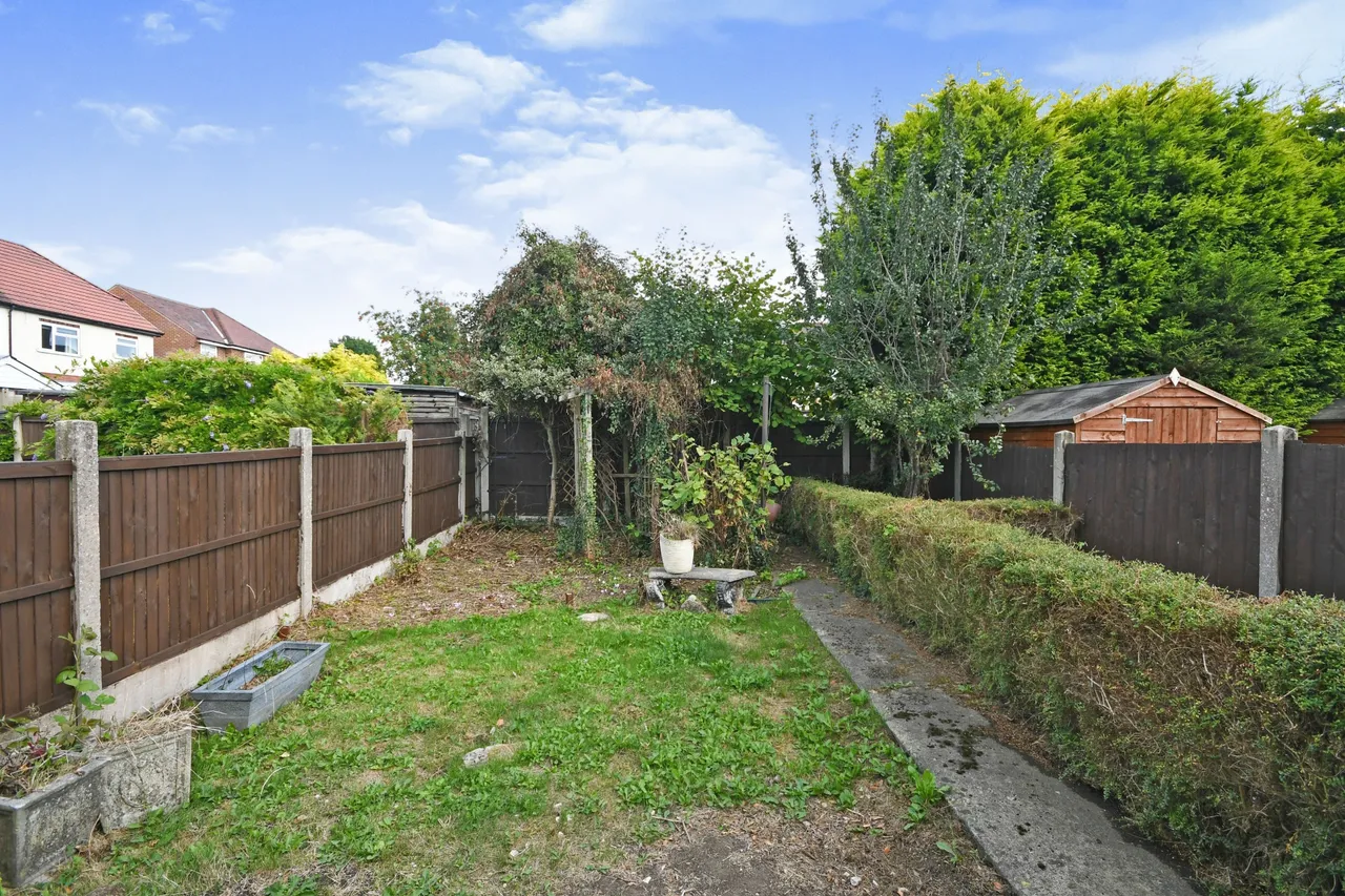 Bank Avenue, Sutton-in-Ashfield, NG17, photo 3