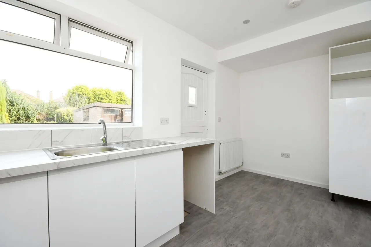 Bank Avenue, Sutton-in-Ashfield, NG17, photo 7