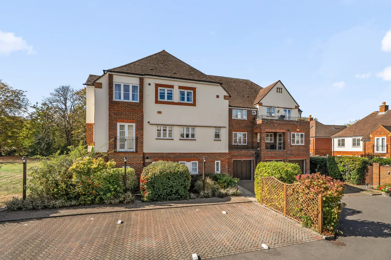 St. Martins Mews, Pyrford, GU22, photo 19